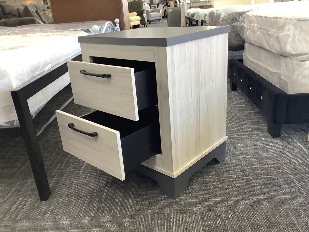 Albany NEW Nightstand 19x16x24 (123197)