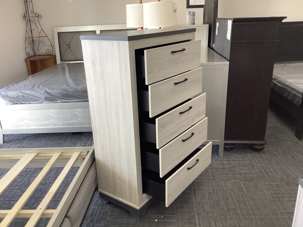 Albany NEW Chest 31x16x49 (123196)