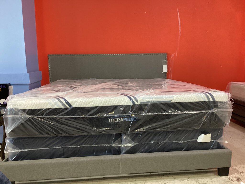 82048 - Therapedic King Foam Mattress