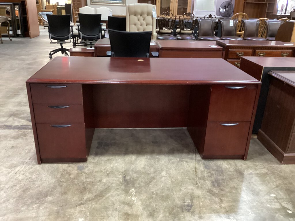 82095 - Cherry Executive Desk 72x36x30