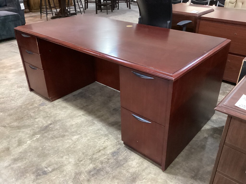 82095 - Cherry Executive Desk 72x36x30