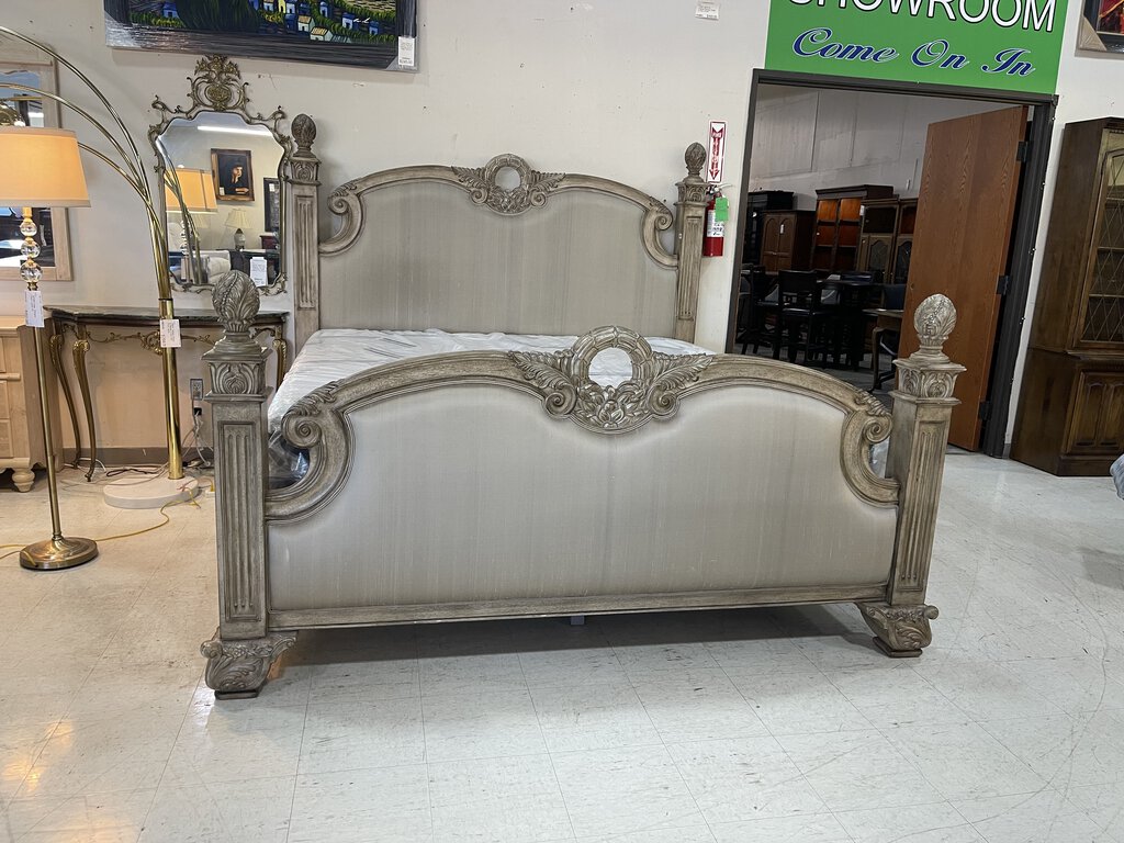 82107 - Homelegance Orleans II King Bed Frame 86x95x70