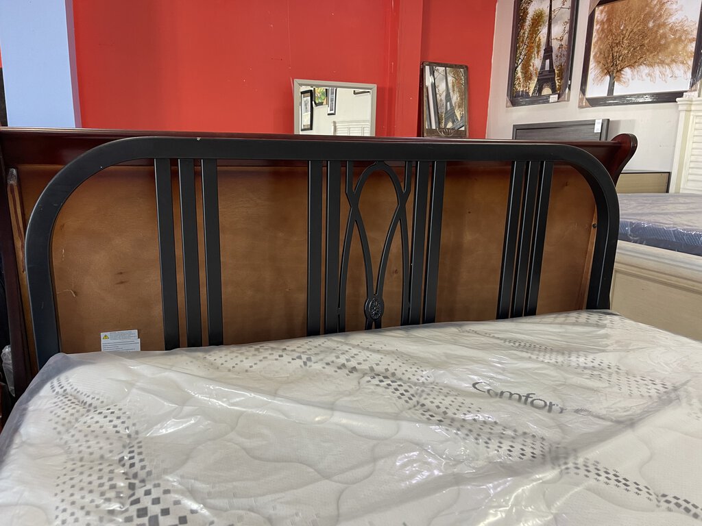 82106 - Black Metal Full Size Bed Frame 54x80x46