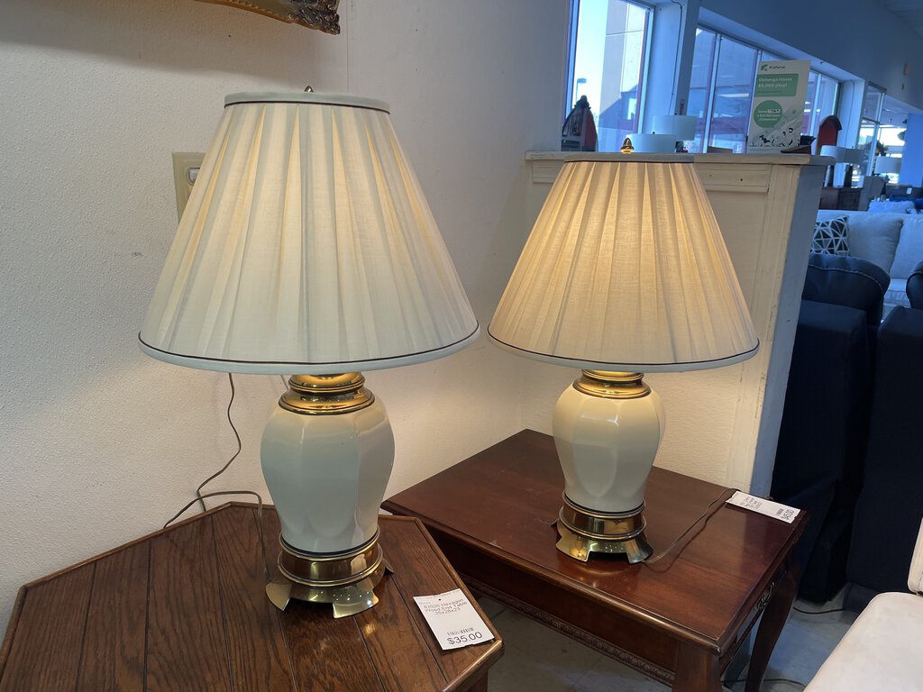 82087 - Pair White Ceramic Table Lamps