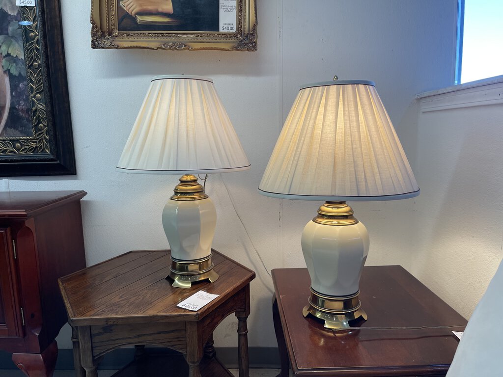 82087 - Pair White Ceramic Table Lamps