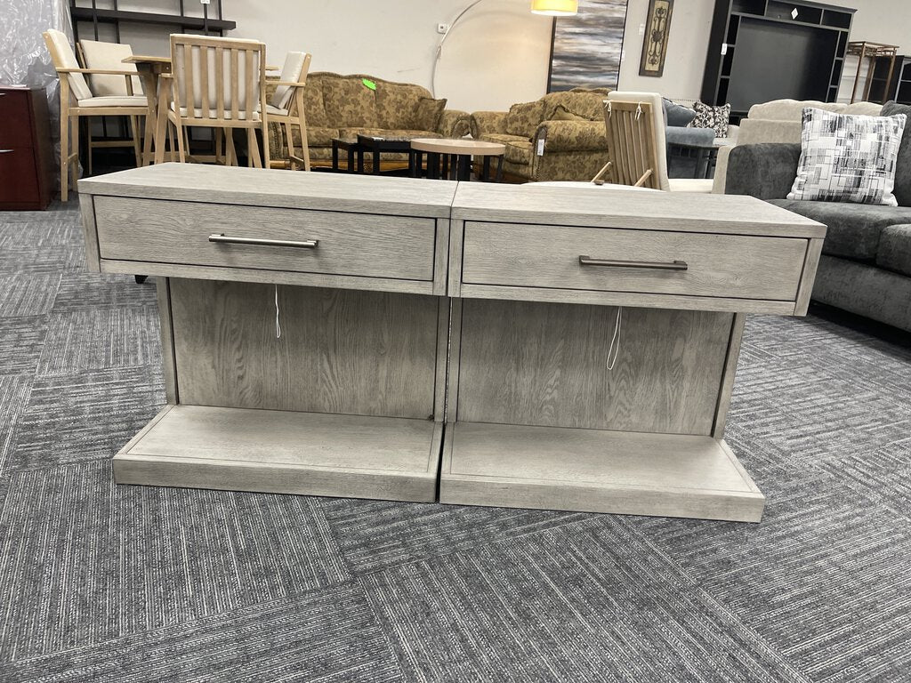 76909 - Pair Of Aspen Home Platinum One Drawer Nightstand 28x16x26