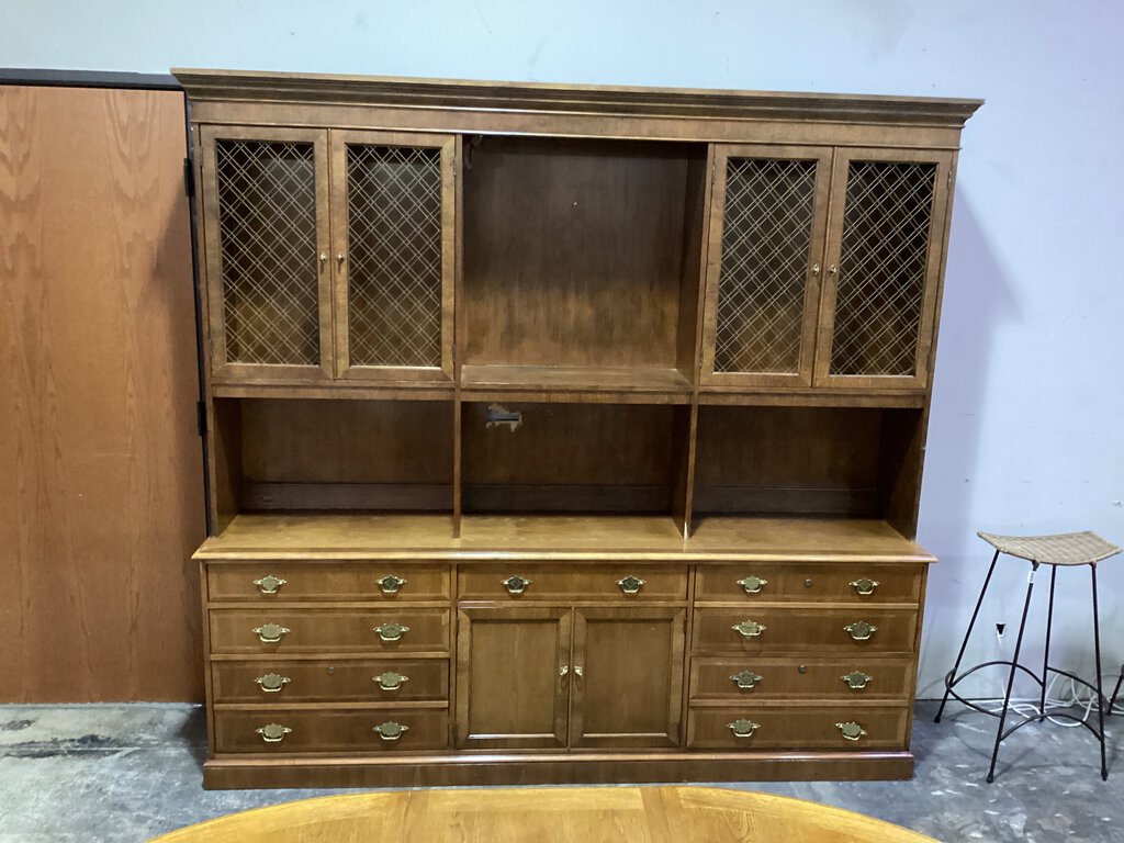 82115 - Baker Credenza w/Hutch 88x13x85