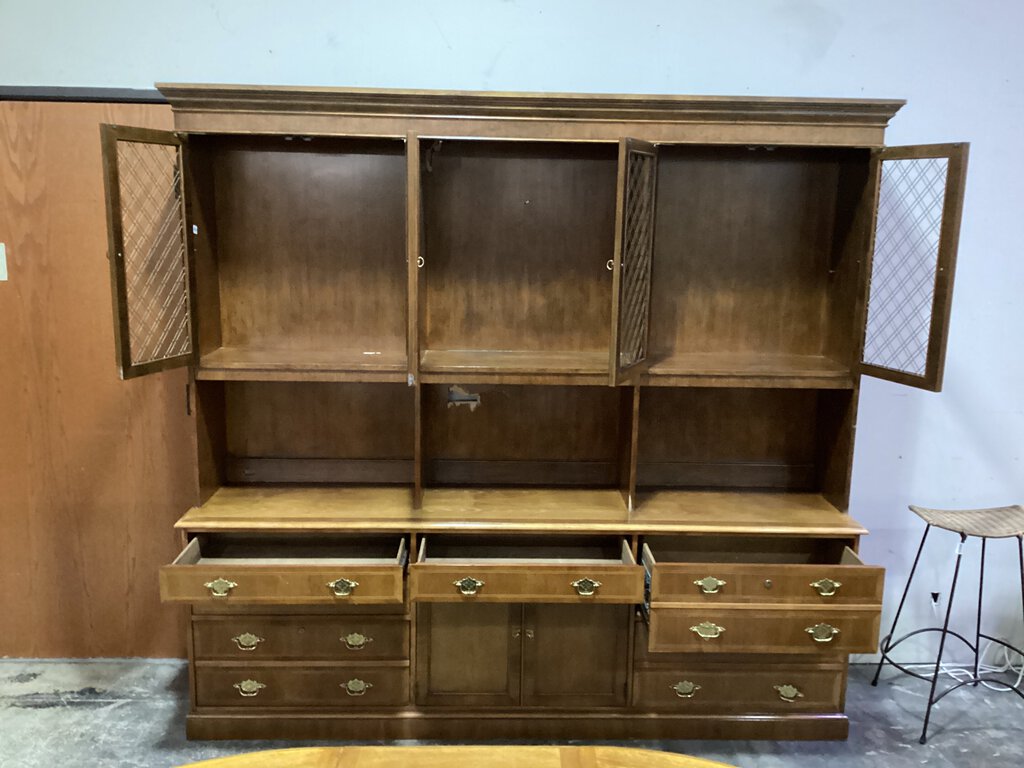 82115 - Baker Credenza w/Hutch 88x13x85