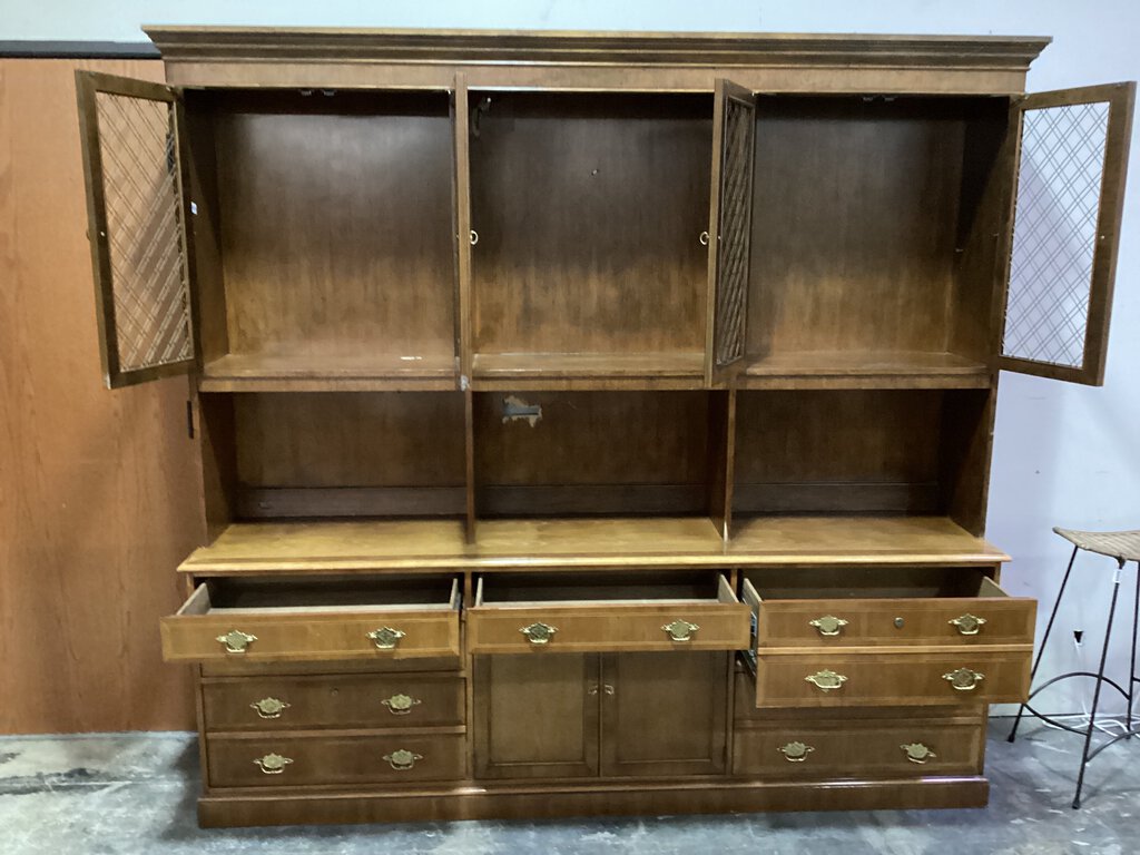 82115 - Baker Credenza w/Hutch 88x13x85