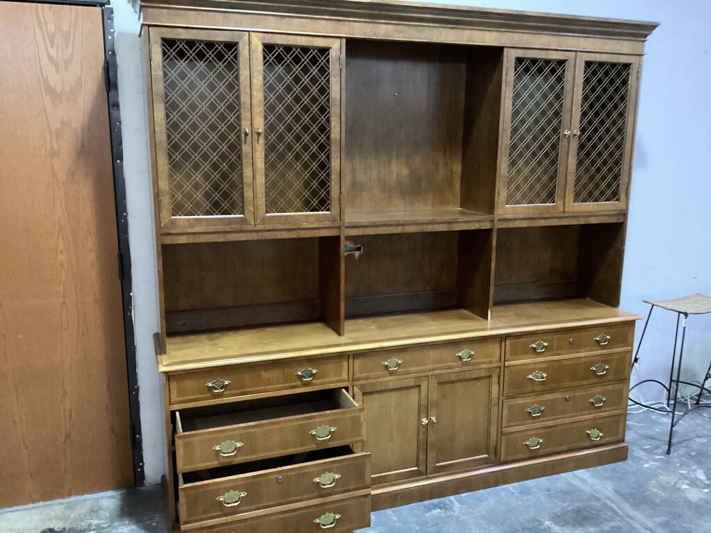 82115 - Baker Credenza w/Hutch 88x13x85