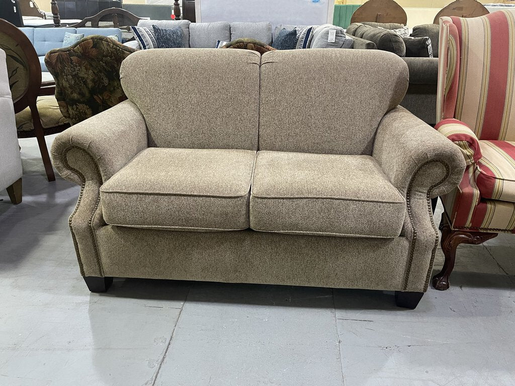 82146 - Mushroom Loveseat 63x36x36