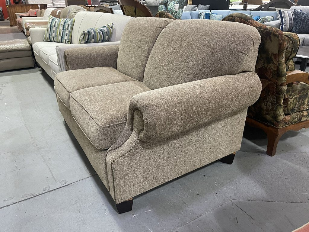 82146 - Mushroom Loveseat 63x36x36