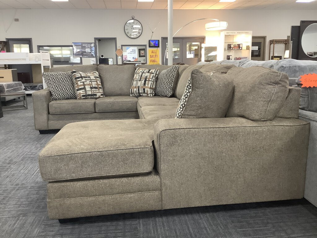 76918 - Ashley Cannonbrook 5pc Sectional 141x99x40