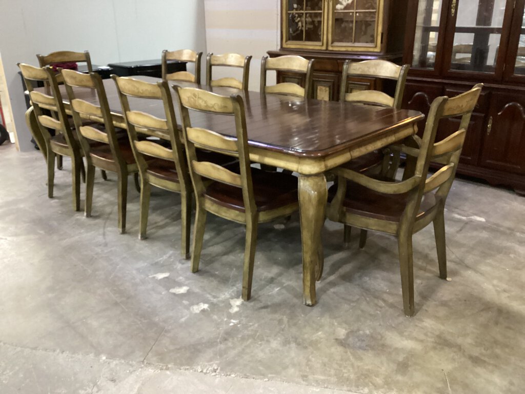 82133 - Hooker Vinyard 11pc Dining Set 42x73-91-109x30