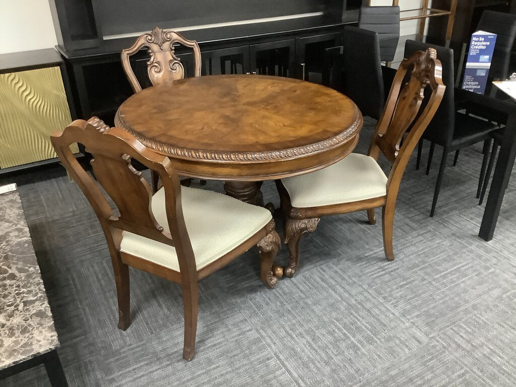 82127 - Hooker Round 4pc Dining Set 44x32