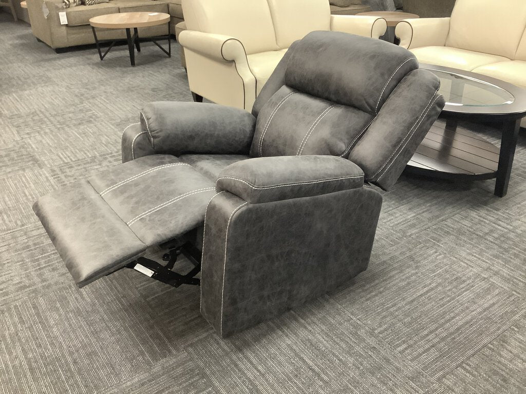 Lucca Gray NEW Glider Recliner 35x31x40 (679022)