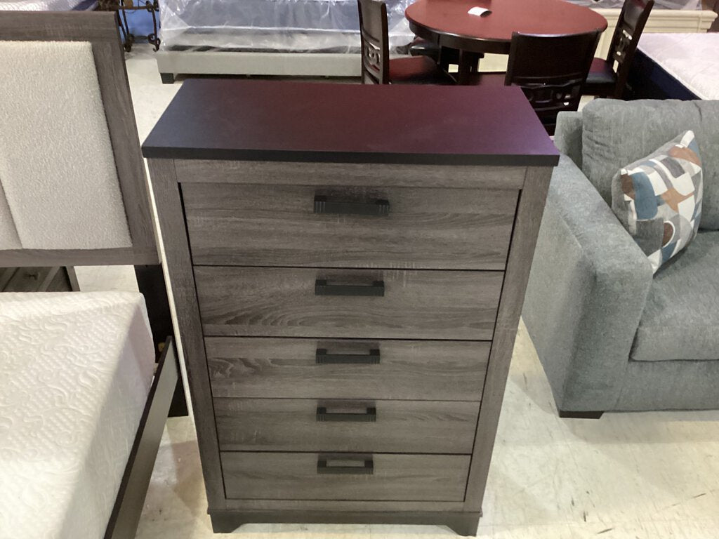 Jamestown NEW Chest 31x16x49 (142096)