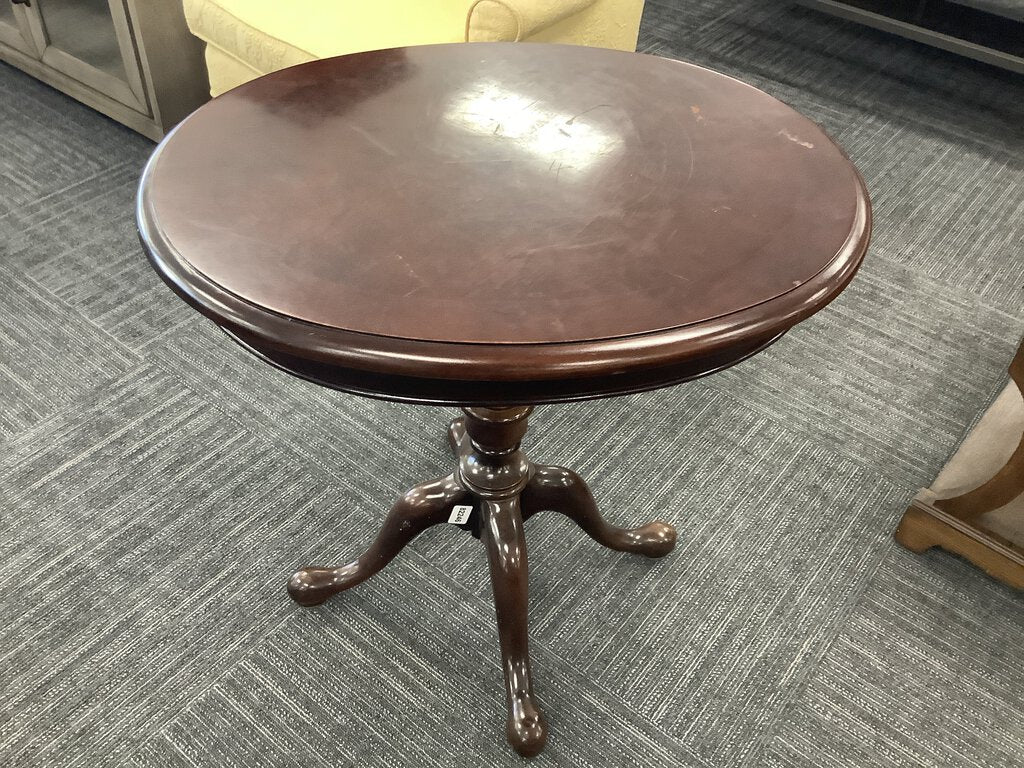 82246 - Mahogany Georgian Accent Table 28x23x27