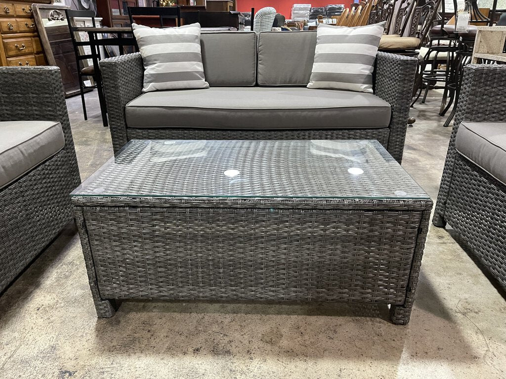 82243 - Gray 4pc Patio Set c-30x28x25 s-55x28x25 t-20x35x16