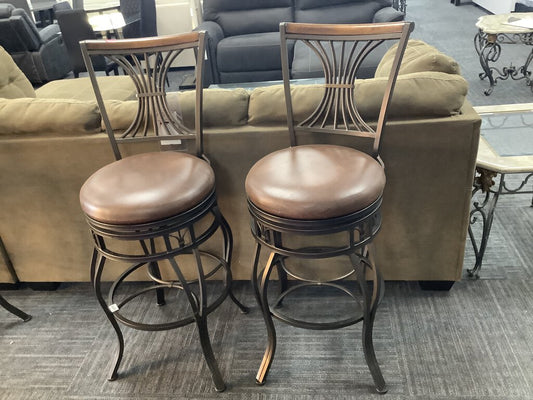 82211 - Pair of Swivel Barstools 18x29-44