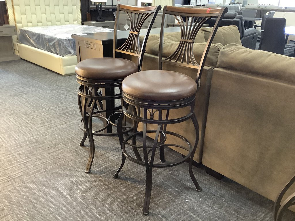 82210 - Pair of Swivel Barstools 18x29-44