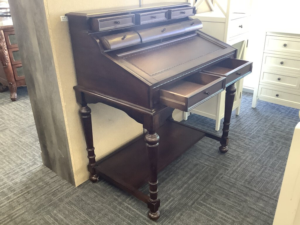 82005 - Milo Secretary Desk 35x23x42