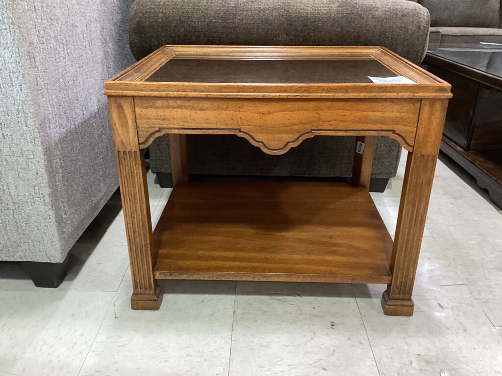 82229 - Wood End Table wGlass Top 26x22x22