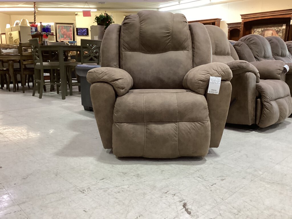 82236 - Franklin Victory Tan Recliner 41x28x41