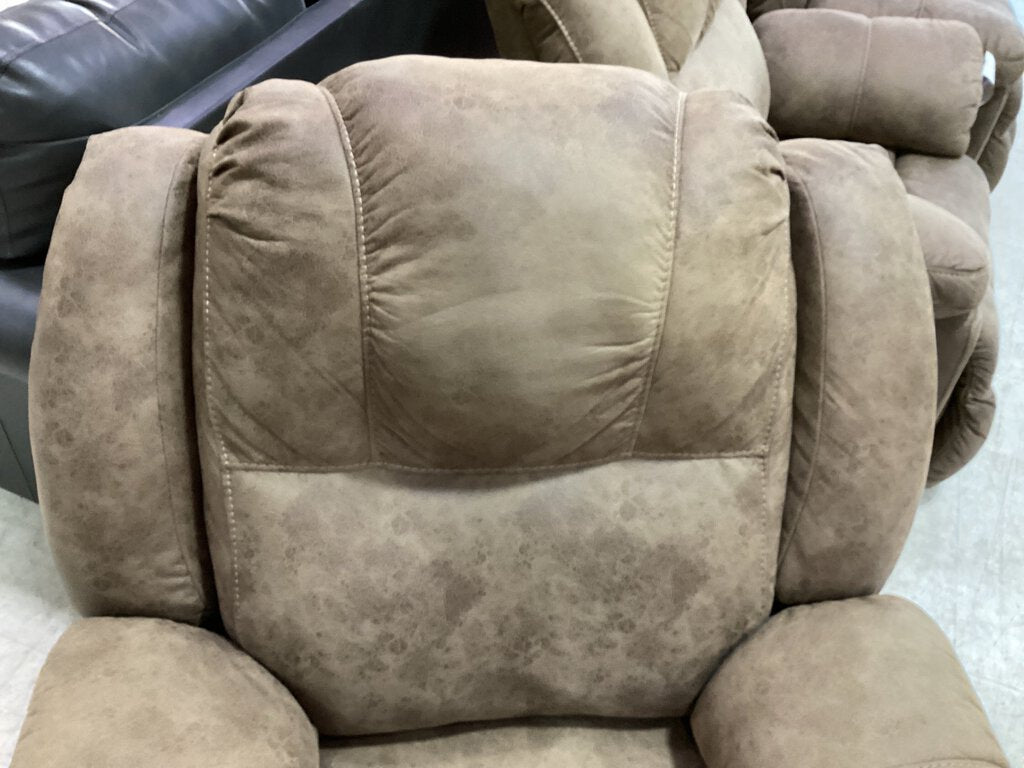 82236 - Franklin Victory Tan Recliner 41x28x41