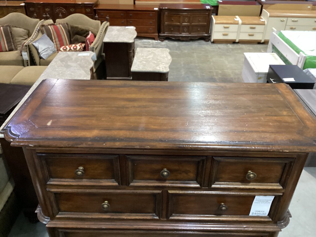 82245 - 6 Drawer Thomasville Chest 47x20x64