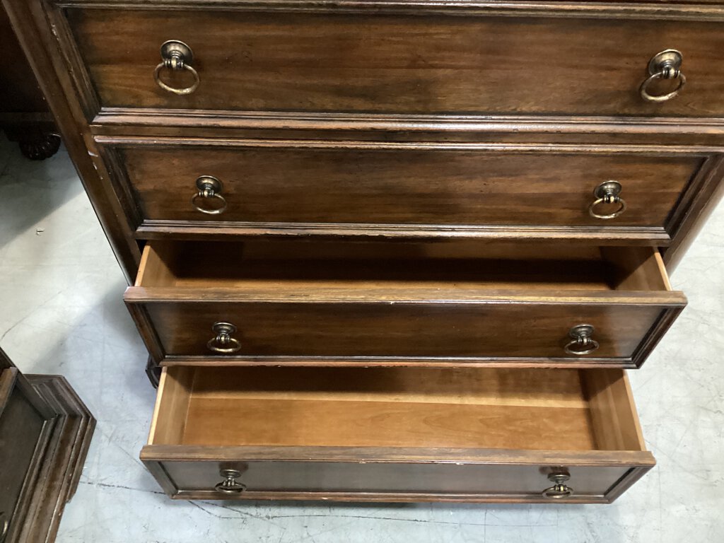 82245 - 6 Drawer Thomasville Chest 47x20x64