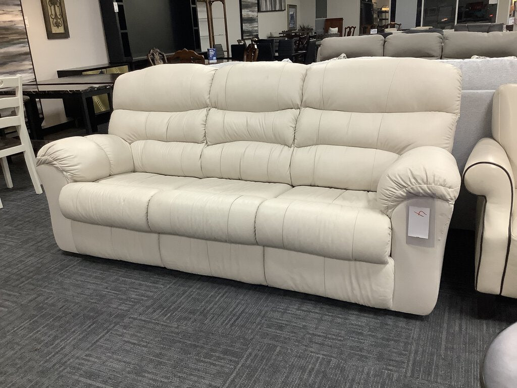 82231 - Palliser White Sleeper Sofa 84x36x40