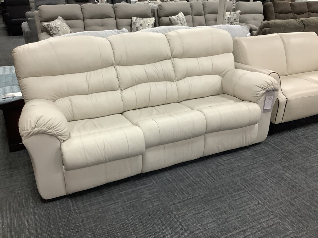 82231 - Palliser White Sleeper Sofa 84x36x40