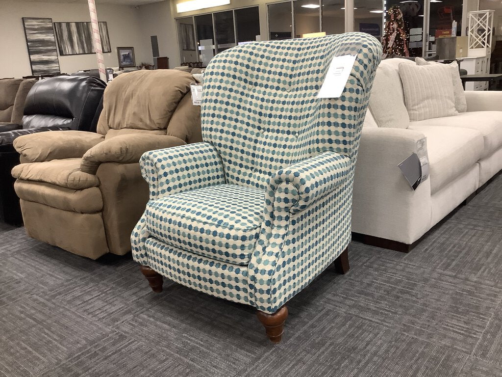 82169 - Oversized Wingback Chair 37x34x47