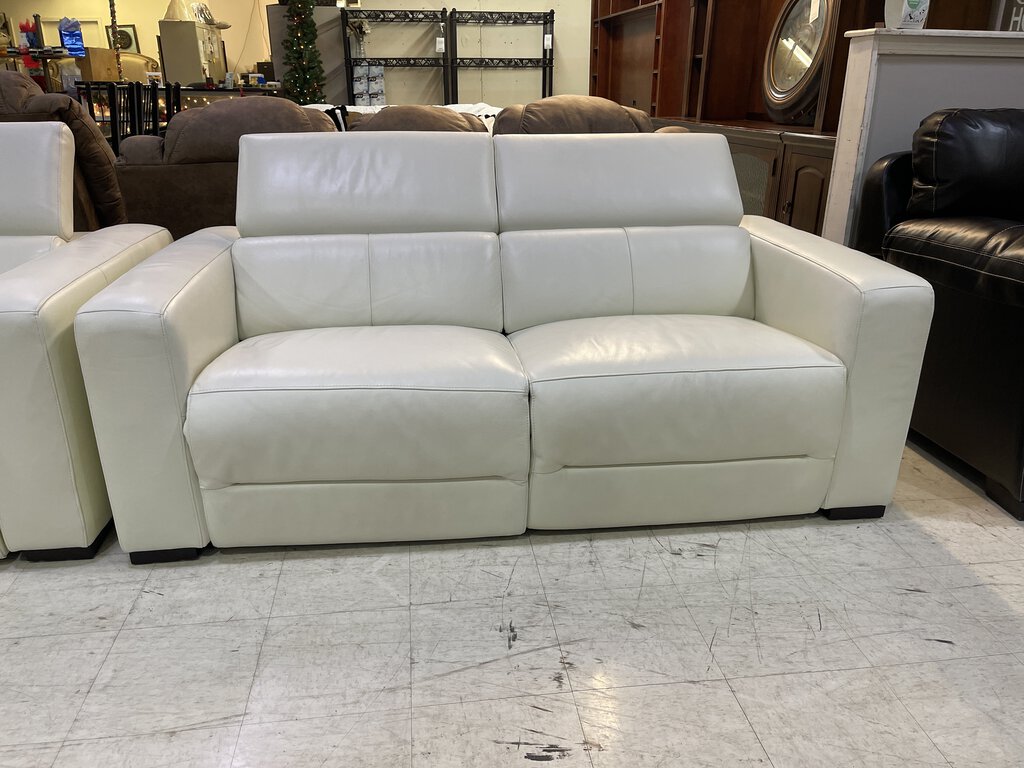 82301 - Z Gallerie Verona Leather Reclining 2pc Sofa 78x40x26