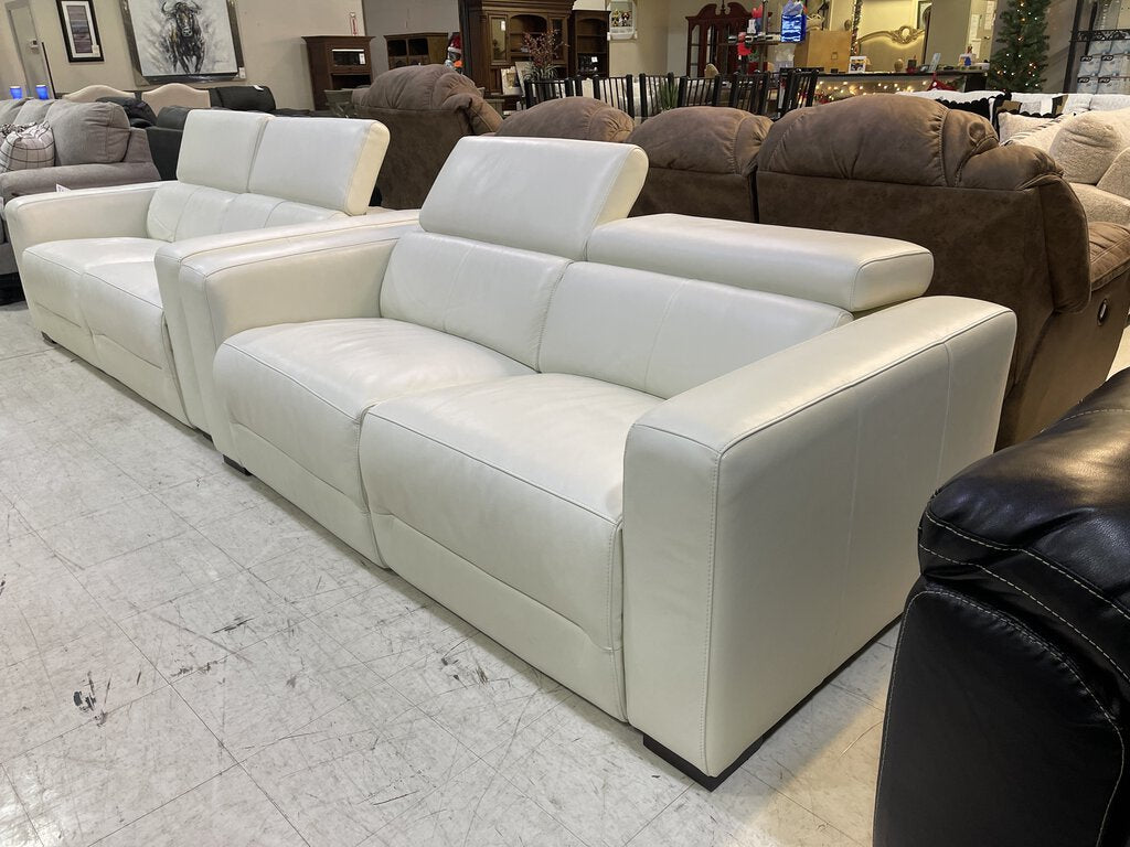 82301 - Z Gallerie Verona Leather Reclining 2pc Sofa 78x40x26