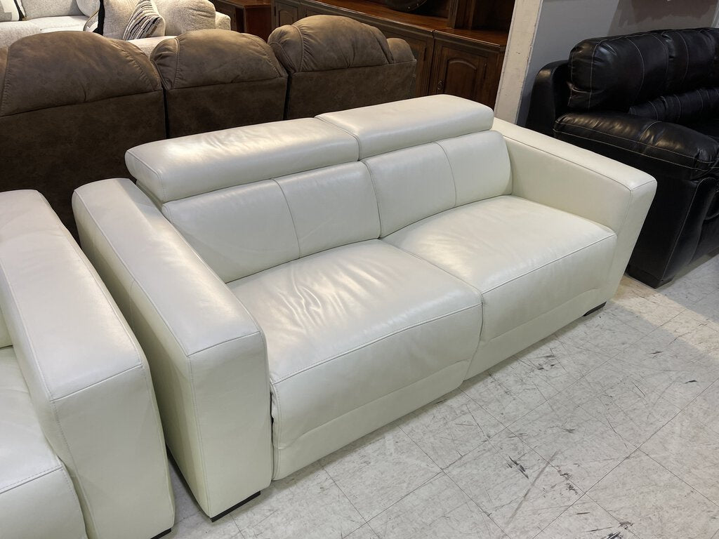 82301 - Z Gallerie Verona Leather Reclining 2pc Sofa 78x40x26