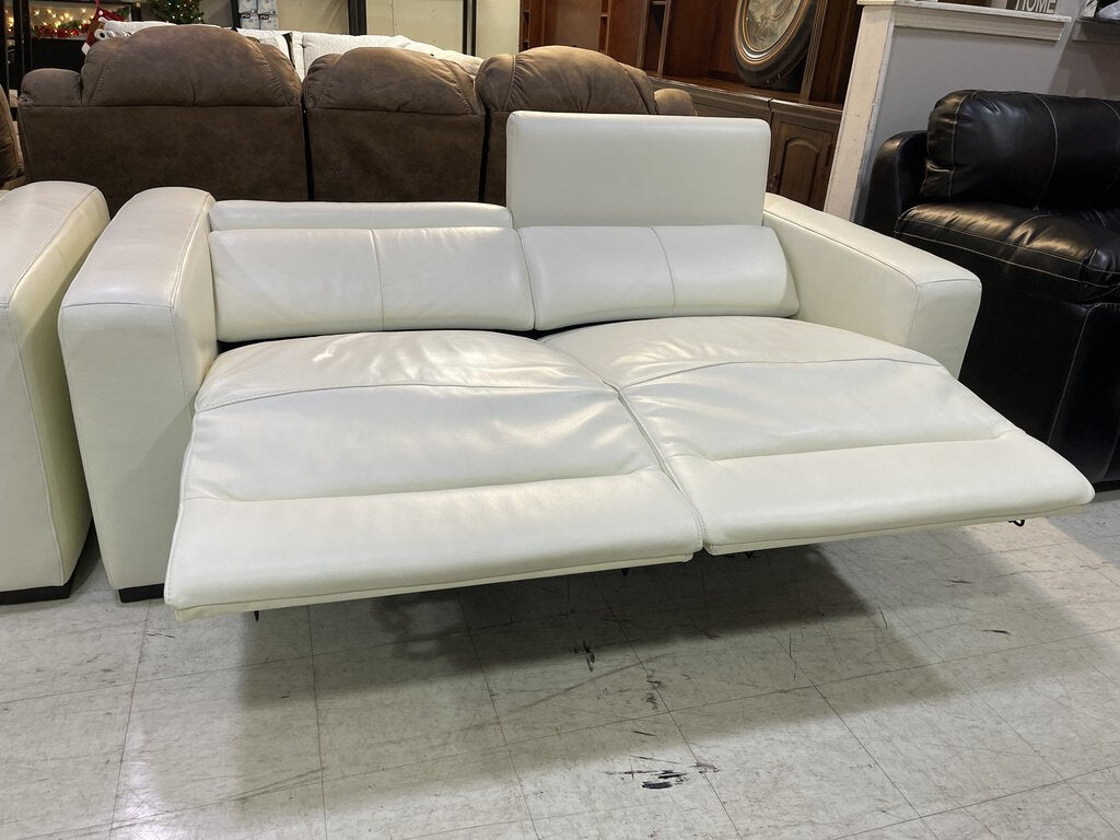 82301 - Z Gallerie Verona Leather Reclining 2pc Sofa 78x40x26