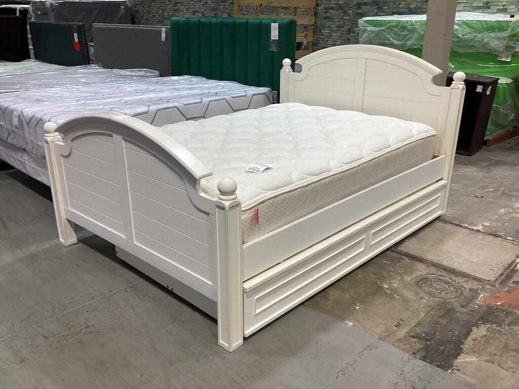 82298 - White Full Size Bed Frame w/Twin Trundle 58x81x44; 41x75x10