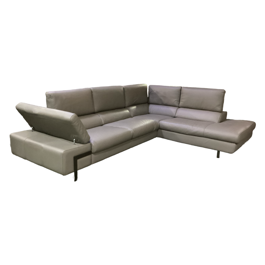 82318 - Incanto i716 Leather Sectional 117x89x25