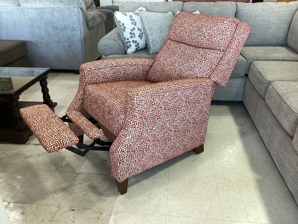 82324 - Push Back Recliner 28x31x40