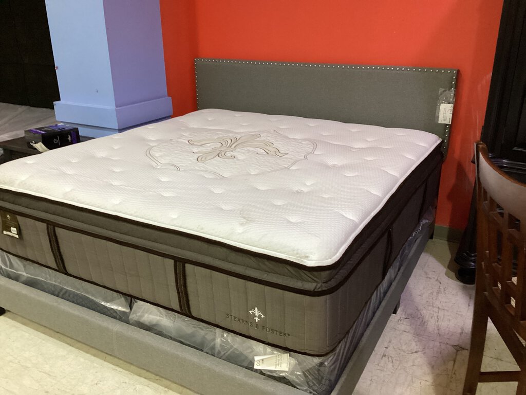 82329 (8507-1) Stearns & Foster King Mattress