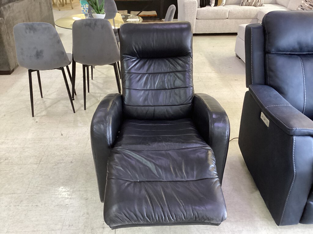 82389 - Palliser Swivel Power Recliner 29x34x39