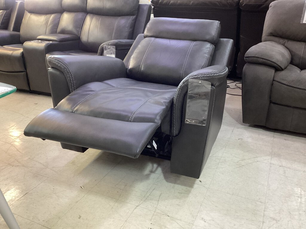Verona Gray NEW Power Recliner 40x31x40 (676092)