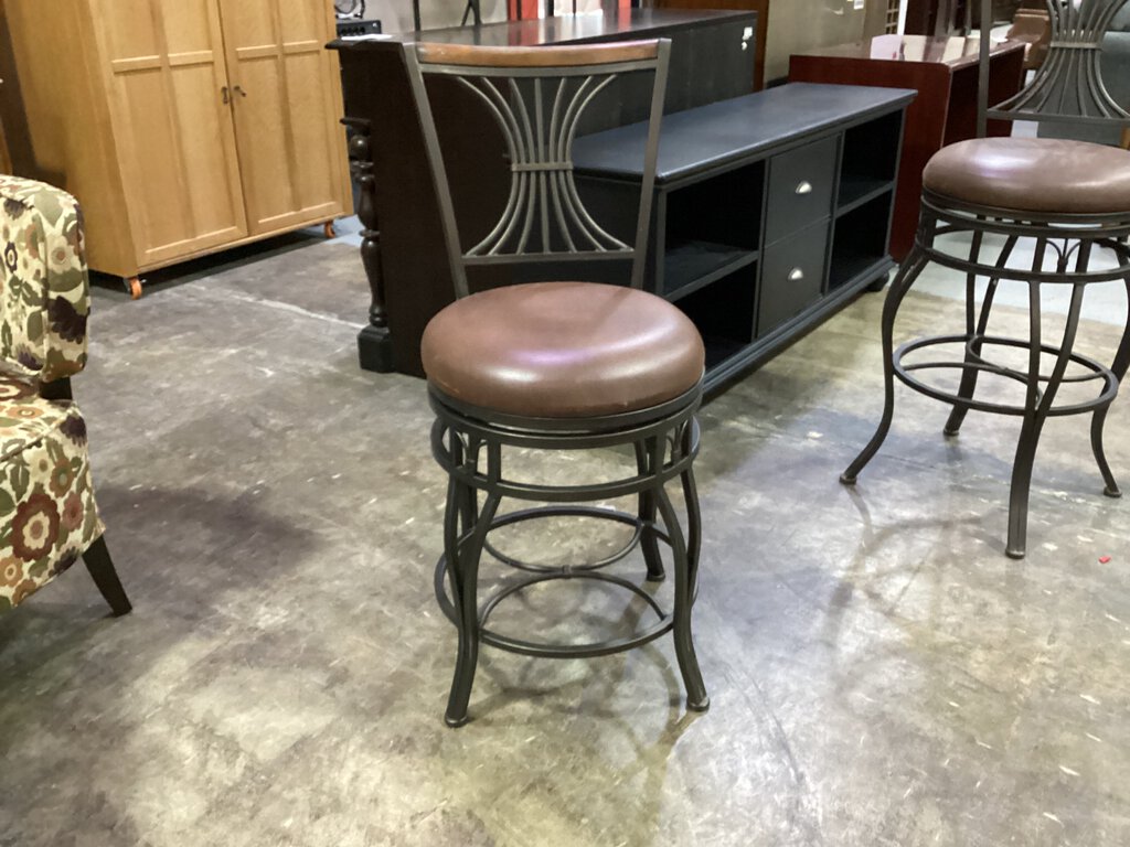 82425 - Bar Stool 17x18x41