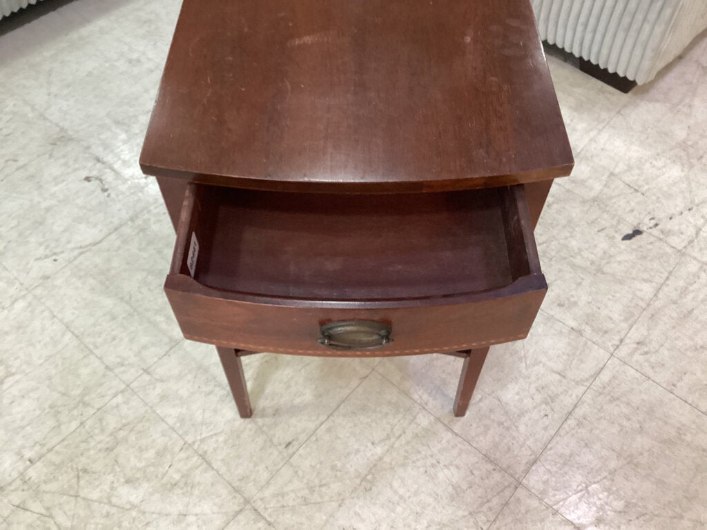 82441 - Mid Century Side Table 16x23x24