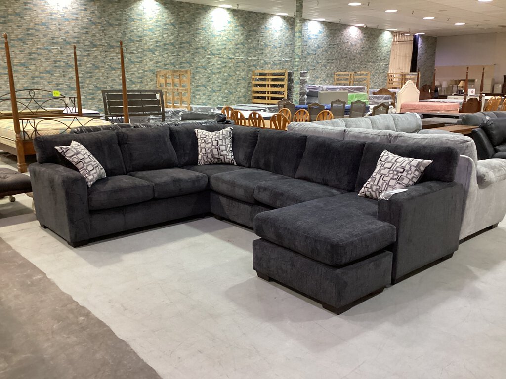 Greenland Charcoal NEW 2pc Sectional w/Chaise 135x100/64x39 (10610/30-2240)