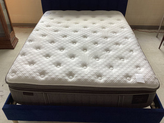 82704 - Stearns & Foster Queen Lux Estate PT Mattress