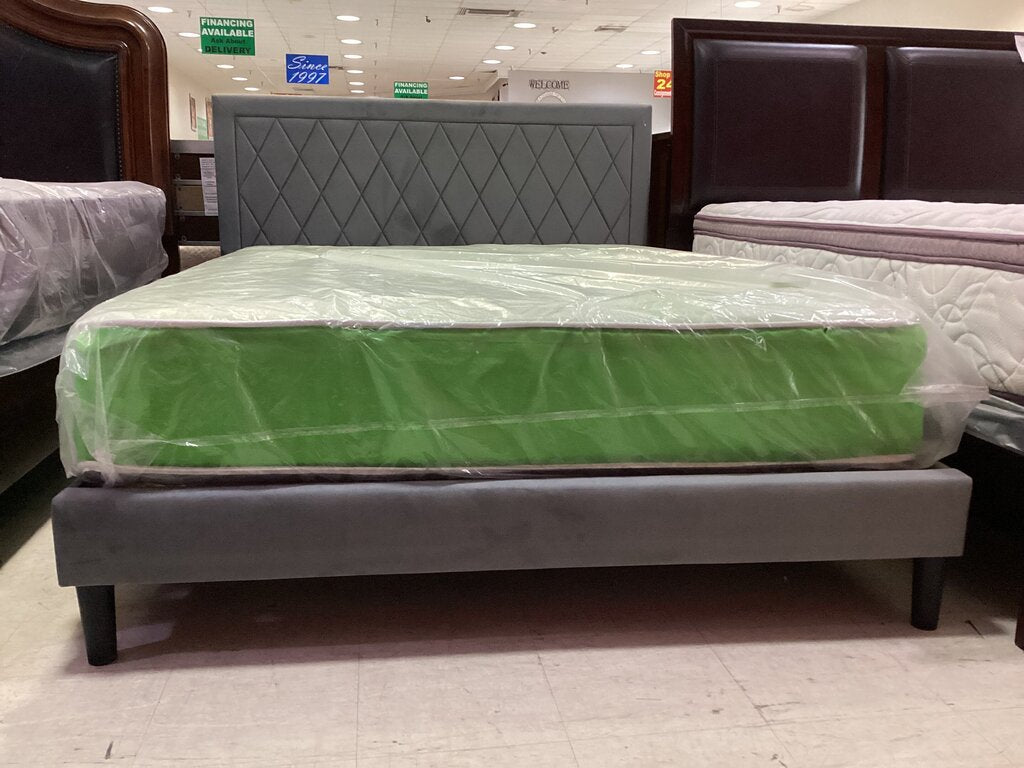 Delta Gray Velvet NEW Queen Platform Bed Frame 61x85x44 (106030)