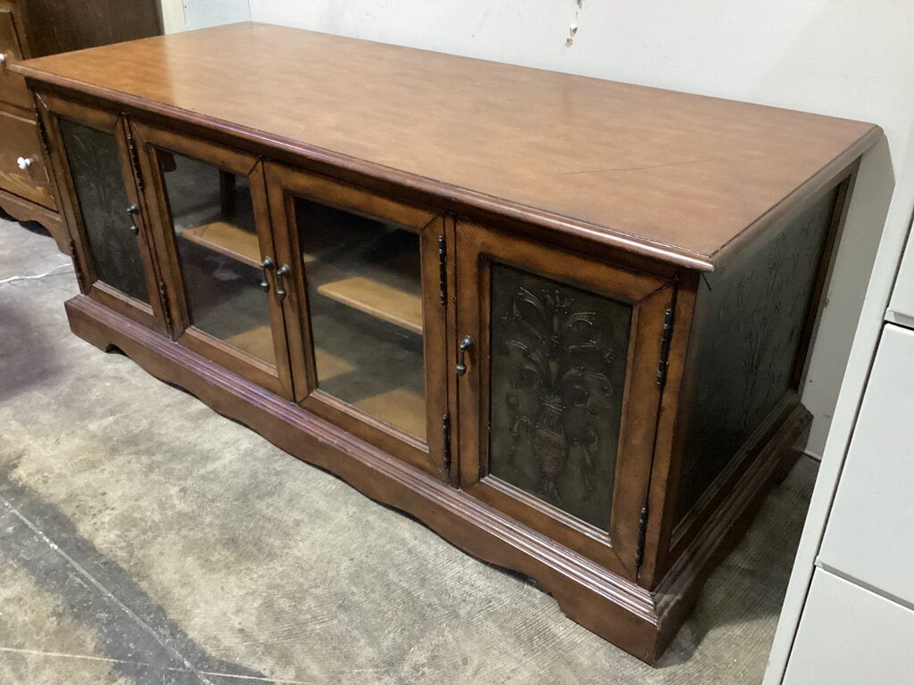 82842 - Pulaski Media Cabinet 63x26x27